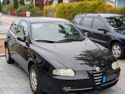 Schwarz Gebraucht 2002 Alfa Romeo 147 Kleinwagen | 490 € (Superpreis)