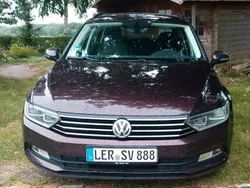 Violett Gebraucht 2018 VW Passat Trendline Kombi | 14.500 € (Fairer Preis)
