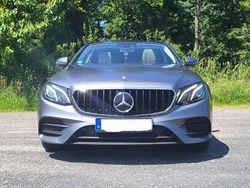 Grau Gebraucht 2016 Mercedes E350 AMG line Limousine | 30.500 €