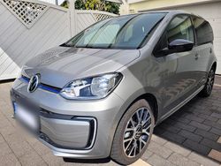 Silber Gebraucht 2022 VW e-up! Style Kleinwagen | 15.900 € (Fairer Preis)