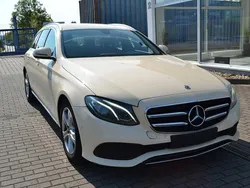 Gebraucht 2019 Mercedes E220 Avantgarde Kombi | 11.900 €