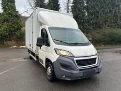 Weiß Gebraucht 2017 Peugeot Boxer Van | 8.990 €
