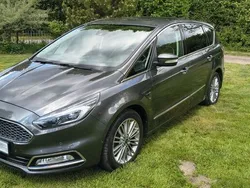 Grau Gebraucht 2018 Ford S-MAX Vignale Van / Kleinbus | 21.600 € (Fairer Preis)