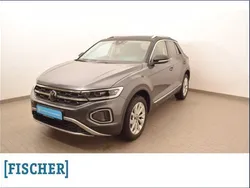 Indiumgrau metallic (grau) Gebraucht 2023 VW T-Roc Style SUV | 26.876 € (Guter Preis)