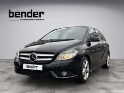 Kosmosschwarz metalliclack Gebraucht 2014 Mercedes B200 Van / Kleinbus | 12.390 € (Etwas zu teuer)