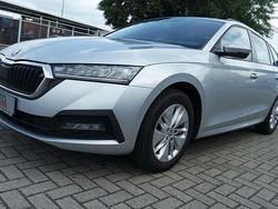 Silber Gebraucht 2020 Skoda Octavia Ambition Kombi | 12.990 €