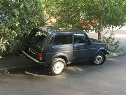 Grau Gebraucht 2021 Lada Urban SUV | 10.000 € (Superpreis)
