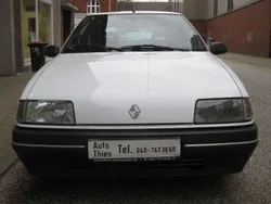 Weiß Gebraucht 1990 Renault 19 Kleinwagen | 3.990 €