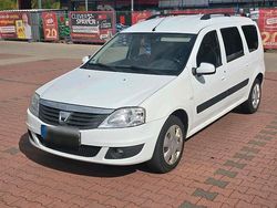 Weiß Gebraucht 2010 Dacia Logan Limousine | 2.990 €