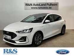 Weiss Gebraucht 2024 Ford Focus ST-Line Limousine | 23.690 € (Fairer Preis)