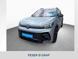 Oyster silver metallic Gebraucht 2024 VW Tiguan R-line SUV | 45.930 € (Superpreis)