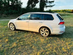 Weiß Gebraucht 2018 VW Golf VII Comfortline Kombi | 19.500 € (Etwas zu teuer)