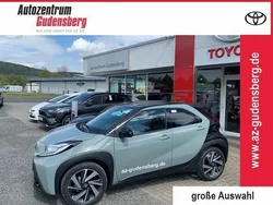 Beige Gebraucht 2023 Toyota Aygo X-plore Kleinwagen | 19.880 € (Etwas zu teuer)