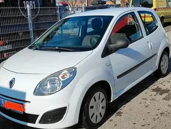 Weiß Gebraucht 2009 Renault Twingo Kleinwagen | 2.000 €