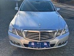 Silber Gebraucht 2009 Mercedes E200 Limousine | 12.400 € (Etwas zu teuer)