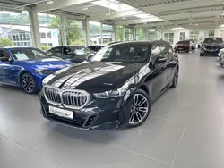 Schwarz Gebraucht 2024 BMW 520 M Sport Kombi | 54.290 € (Etwas zu teuer)