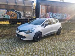 Silber Gebraucht 2014 Renault Clio IV Limousine | 2.800 € (Guter Preis)