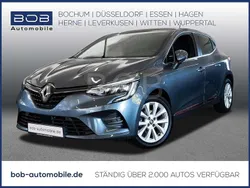 Grau Gebraucht 2022 Renault Clio V Intens Kleinwagen | 14.444 € (Fairer Preis)