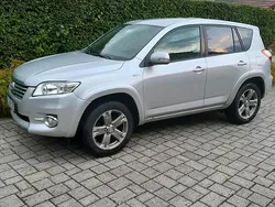 Silber Gebraucht 2010 Toyota RAV4 SUV | 9.500 € (Fairer Preis)