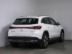 Weiß Gebraucht 2023 Mercedes EQA300 SUV | 33.980 € (Superpreis)