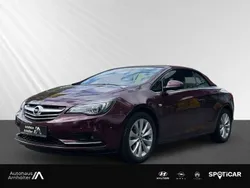 Rot Gebraucht 2013 Opel Cascada Innovation Cabrio | 15.490 € (Etwas zu teuer)