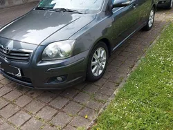 Grau Gebraucht 2008 Toyota Avensis Executive Limousine | 2.700 € (Fairer Preis)
