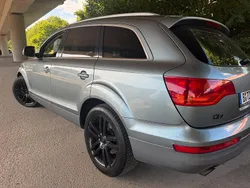 Silber Gebraucht 2005 Audi Q7 SUV | 6.600 € (Fairer Preis)