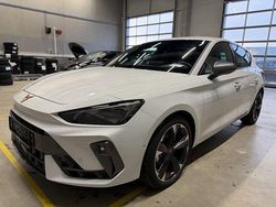 Weiß Gebraucht 2025 Cupra Leon Limousine | 27.500 € (Superpreis)