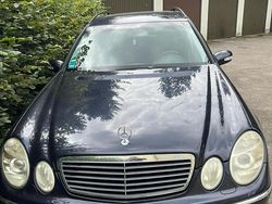 Blau Gebraucht 2004 Mercedes E270 Kombi | 4.800 € (Etwas zu teuer)