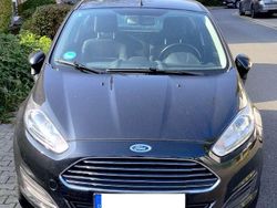 Schwarz Gebraucht 2015 Ford Fiesta Trend Limousine | 4.000 € (Superpreis)