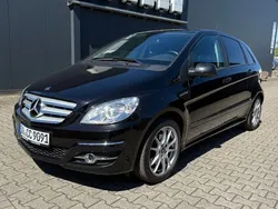 Kosmosschwarz metalliclack Gebraucht 2009 Mercedes B200 Van / Kleinbus | 5.900 € (Fairer Preis)