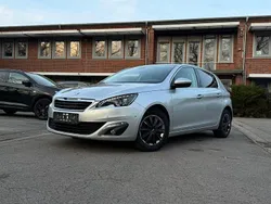 Silber Gebraucht 2016 Peugeot 308 Allure Kleinwagen | 7.700 € (Fairer Preis)