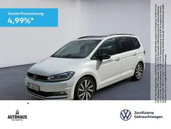 Oryxweiß perlmutteffekt Gebraucht 2025 VW Touran Highline Van / Kleinbus | 47.440 €