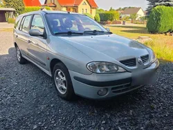 Silber Gebraucht 2002 Renault Mégane GrandTour Kombi | 1.500 €