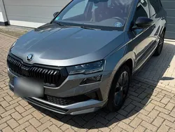 Grau Gebraucht 2024 Skoda Karoq SportLine SUV | 39.995 € (Etwas zu teuer)