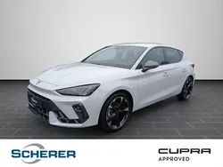 Glacial weiß metallic (metallic) Gebraucht 2025 Cupra Leon Limousine | 32.900 € (Guter Preis)