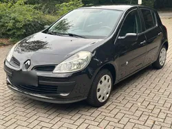Schwarz Gebraucht 2006 Renault Clio III Authentique Limousine | 2.499 € (Fairer Preis)