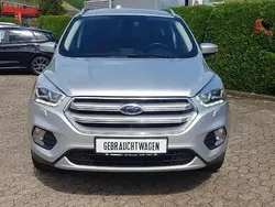 Polarsilber metallic Gebraucht 2017 Ford Kuga Titanium SUV | 11.900 € (Etwas zu teuer)