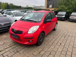 Rot Gebraucht 2008 Toyota Yaris Cool Limousine | 1.650 € (Fairer Preis)