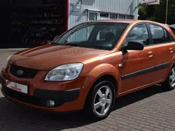 Orange Gebraucht 2006 Kia Rio 2 Limousine | 1.590 € (Fairer Preis)
