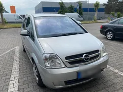Silber Gebraucht 2004 Opel Meriva Van / Kleinbus | 1.900 € (Guter Preis)