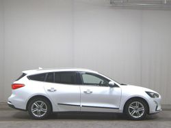 Weiss Gebraucht 2019 Ford Focus Cool & Connect Kombi | 8.280 € (Superpreis)