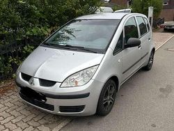 Grau Gebraucht 2004 Mitsubishi Colt Invite Kleinwagen | 1.650 € (Fairer Preis)