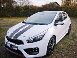 Weiß Gebraucht 2014 Kia Ceed GT-Track Kleinwagen | 11.990 € (Fairer Preis)