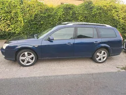 Blau Gebraucht 2006 Ford Mondeo Ghia Kombi | 980 € (Guter Preis)