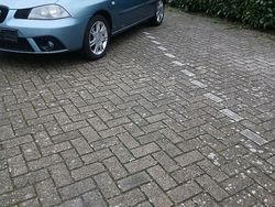 Grau Gebraucht 2007 Seat Leon Limousine | 1.400 € (Guter Preis)