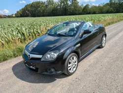 Schwarz Gebraucht 2005 Opel Tigra Cabrio | 1.200 € (Etwas zu teuer)