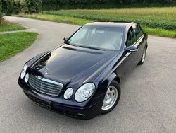 Blau Gebraucht 2004 Mercedes E200 Limousine | 10.200 €