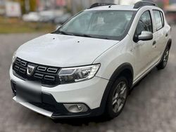 Weiß Gebraucht 2019 Dacia Sandero Stepway Limousine | 6.890 €