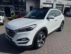 Weiß Gebraucht 2016 Hyundai Tucson Style SUV | 17.879 € (Fairer Preis)